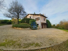 Très belle maison à Bonnefamille