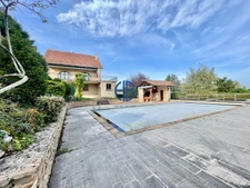 Propriété 350 m2 à DOLOMIEU