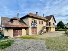 Propriété 350 m2 à DOLOMIEU