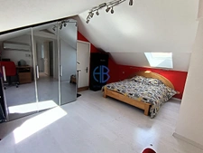 Villa de 240m2 + bâtiment annexe de 190m2+ terrain de 4000 m2 + piscine