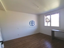 Maison entièrement rénovée 120 m2 + grange 67 m2 au sol+ terrain de 774m2