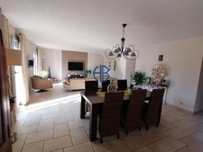Appartement de 210 m2 état impeccapble