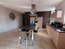 Appartement de 210 m2 état impeccapble
