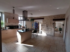 Appartement de 210 m2 état impeccapble