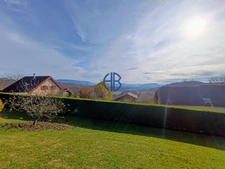 grande maison avec belle vue, piscine, sous-sol