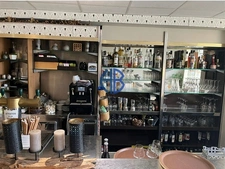 Restaurant avec terrasse, appartement, garage, jardin