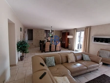 Appartement de 210 m2 état impeccapble