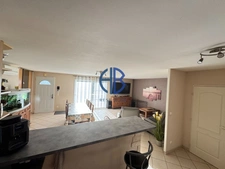 Maison Oyeu 6 pièce(s) 109 m2