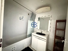 Appartement Grenoble  3 pièces  69 m2 AVEC CAVE GARAGE