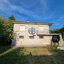 MAISON INDIVIDUELLE 80m2 A RENOVER  CENTRE-VILLE  -  LA TOUR DU PIN