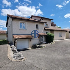 Maison T6 ROCHETOIRIN avec SPA, véranda lumineuse et cuisine d'été - 120m2 sur 1255m2 de terrain clos