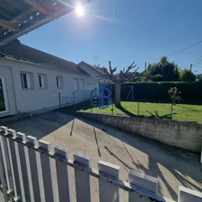 NOUVEAUTE ! Maison T5 de plain-pied - 85 m² habitables - Garage, cave et jardin clos de 520 m² - Centre-ville de La Tour-du-Pin