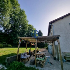 À VENDRE - ROCHETOIRIN - Élégante maison familiale de 159 m² sur parcelle de 1 200 m² paysagée