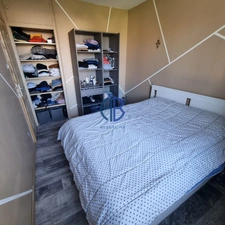 NOUVEAUTE ! Maison T5 de plain-pied - 85 m² habitables - Garage, cave et jardin clos de 520 m² - Centre-ville de La Tour-du-Pin