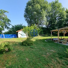 À VENDRE - ROCHETOIRIN - Élégante maison familiale de 159 m² sur parcelle de 1 200 m² paysagée