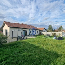 EXCLUSIVITÉ - Plain-pied moderne de 2020   96 m²   Terrain 2 618 m²   Fond d'impasse  Saint-Jean-de-Soudain (38110)