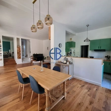 À VENDRE - ROCHETOIRIN - Élégante maison familiale de 159 m² sur parcelle de 1 200 m² paysagée