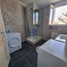 NOUVEAUTE ! Maison T5 de plain-pied - 85 m² habitables - Garage, cave et jardin clos de 520 m² - Centre-ville de La Tour-du-Pin