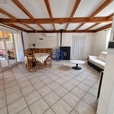 Maison T6 ROCHETOIRIN avec SPA, véranda lumineuse et cuisine d'été - 120m2 sur 1255m2 de terrain clos
