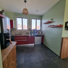 NOUVEAUTE ! Maison T5 de plain-pied - 85 m² habitables - Garage, cave et jardin clos de 520 m² - Centre-ville de La Tour-du-Pin