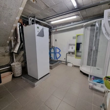Maison T6 ROCHETOIRIN avec SPA, véranda lumineuse et cuisine d'été - 120m2 sur 1255m2 de terrain clos