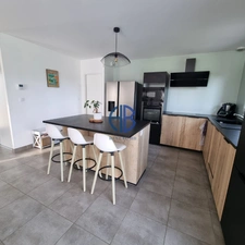 EXCLUSIVITÉ - Plain-pied moderne de 2020   96 m²   Terrain 2 618 m²   Fond d'impasse  Saint-Jean-de-Soudain (38110)