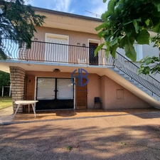MAISON INDIVIDUELLE 80m2 A RENOVER  CENTRE-VILLE  -  LA TOUR DU PIN