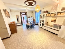 Maison de caractère d'environ 180 m² habitables, en pisé