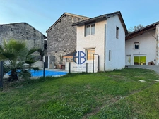 Maison en pierre avec dépendance et piscine