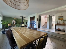 Maison Perouges 7 pièce(s) 172 m2