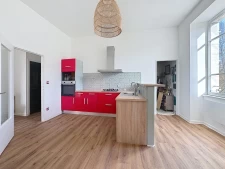 Rare : Appartement de charme dans ancien château avec parc a...