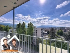 A 6 points du DPE D, T3 à rénover, belle surface, vue magnif...