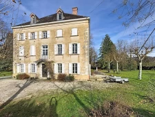 Rare : Appartement de charme dans ancien château avec parc a...