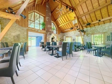 Auberge restaurant en pierre avec cuisine professionnelle, p...