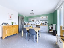 Appartement T4 à l’esprit maison, au calme, avec 2 extérieur...