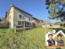 Rare, hauteur de Voiron, maison avec grange attenante, au ca...