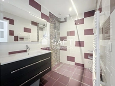 Rare : Appartement de charme avec parc arboré, vue sur la Su...