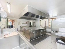 Auberge restaurant en pierre avec cuisine professionnelle, p...