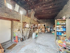 Maison en pierre de 150 m² avec grange de 100 m² au sol, au...