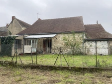 Maison à rénover avec beau potentiel - Châtellerault