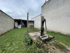 Maison de bourg bien située, avec jardin et potentiel d'amén