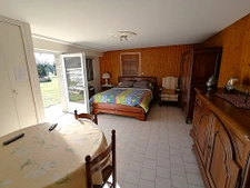 ANCIENNE MAISON DE MAITRE AVEC APPARTEMENTS ET DEPENDANCES E