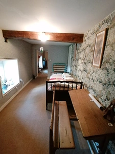 ANCIENNE MAISON DE MAITRE AVEC APPARTEMENTS ET DEPENDANCES E