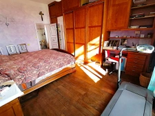 ANCIENNE MAISON DE MAITRE AVEC APPARTEMENTS ET DEPENDANCES E