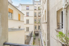 Paris 10 - rue du Faubourg Saint-Denis 8