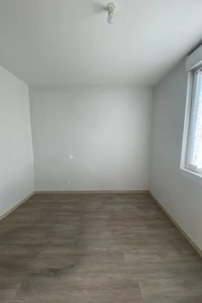 MAISON 3 CHAMBRES AVEC GARAGE ET JARDIN