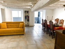 Maison rénovée 89 M2 en Village et terrain de 352 M2