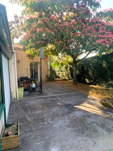 PAVILLON PLAIN-PIED 159 M2 sur grande parcelle arborée