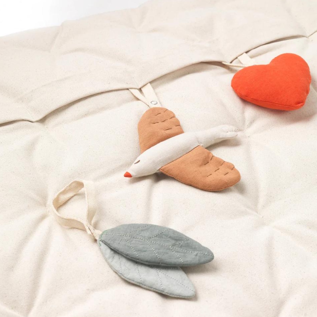 3 jouets à suspendre 12cm NEMO Dear April Songbirds