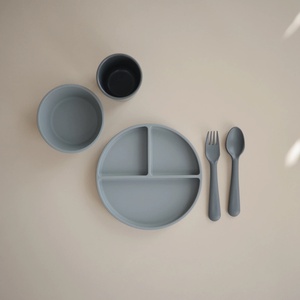 Assiette silicone Mushie Stone